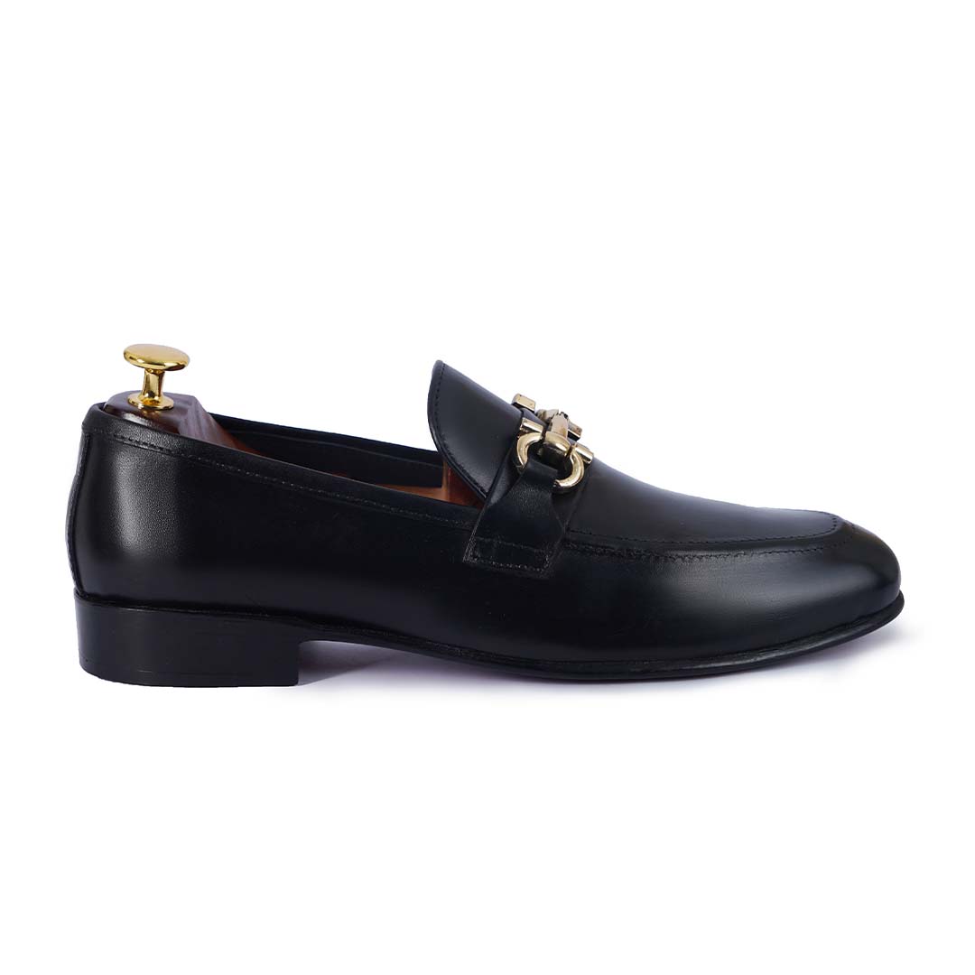 Buckle Black